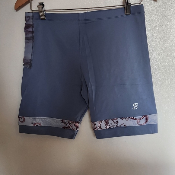 Blue and Pink Paisley Workout Set - Picture 4 of 10